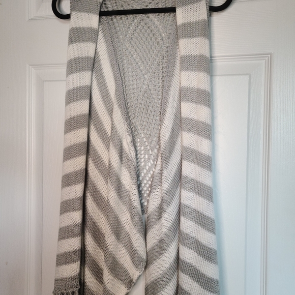 Silvian Heach Long Knit Boho Vest OS - Picture 4 of 9